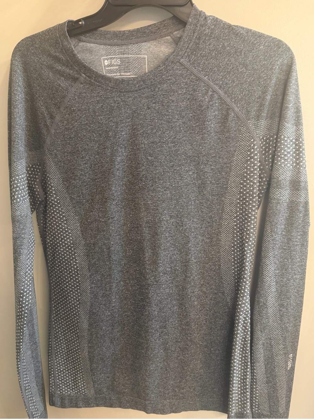 FIGS Medium Slim Fit Seamless Long Sleeve Underscrub Charcoal Gray
